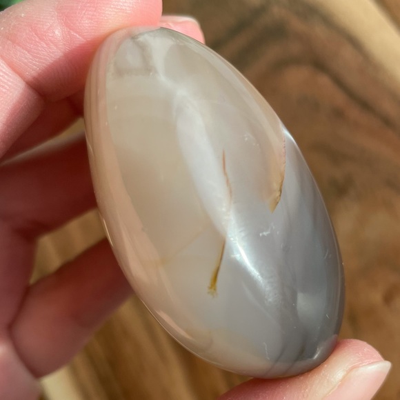 Orca Agate Palm Stone - Picture 10 of 17